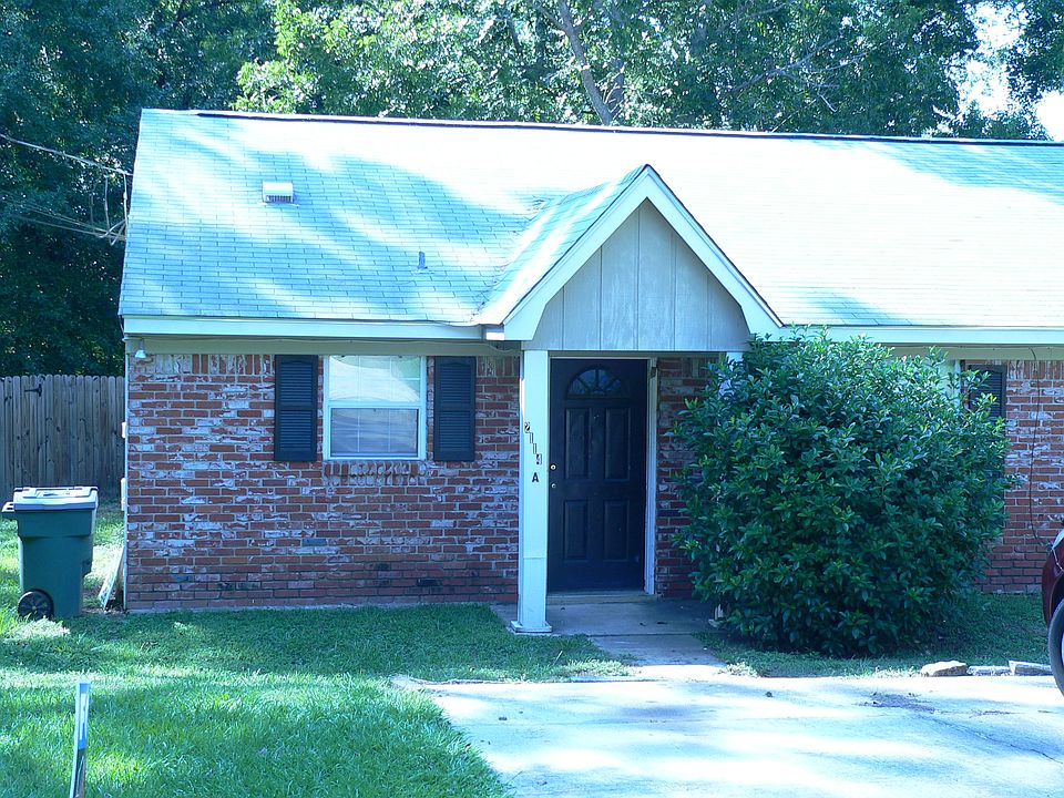 1st image of 2114 Pecan Ln #A