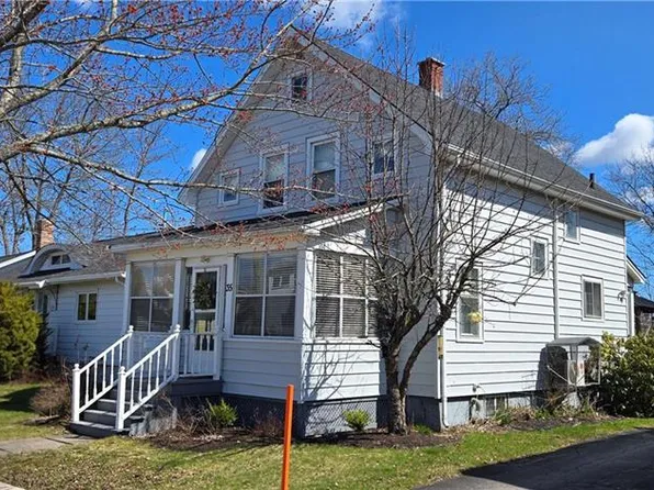 35 Winter Ave, Moncton, NB E1C 5X2