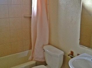 517 28th St #13, Bakersfield, CA 93301