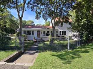 3 Broadway, Ronkonkoma, NY 11779