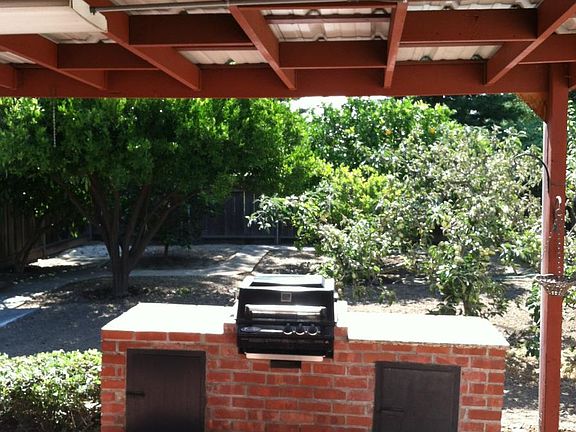 Built in bbq/gas grill