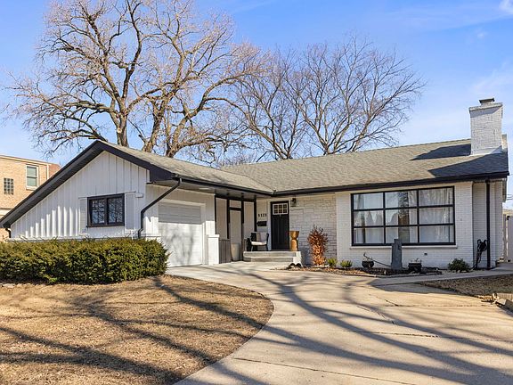 2nd image of 9525 Parkside Ave