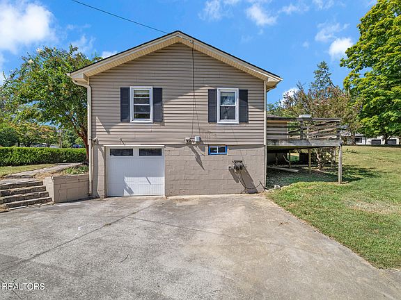 4th image of 3308 Bluebell Ln