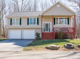 37 Knollwood Dr, Coventry, CT 06238
