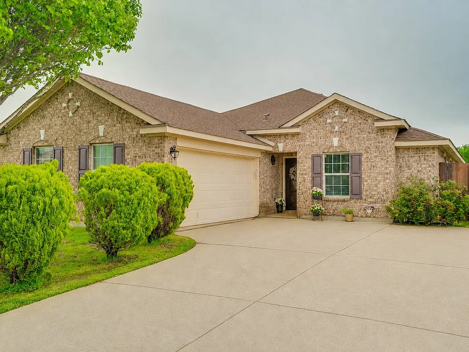 2035 Matagorda Ln