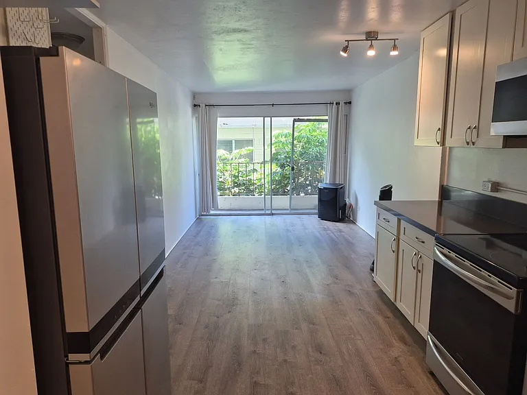 222 Kaiulani Ave #303 — Photo 1