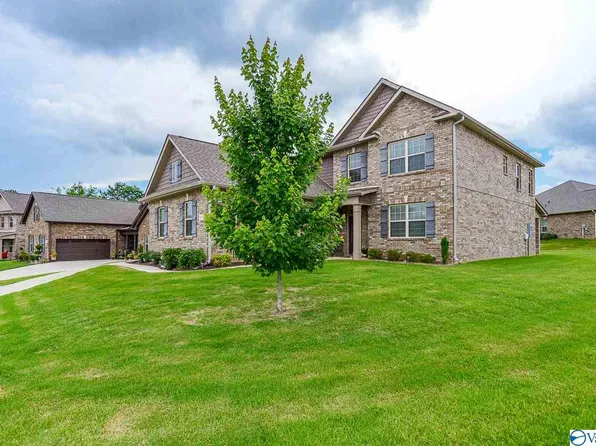 261 Dustin Ln NW, Madison, AL 35757