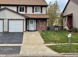 3910 Brookbank Dr, Hanover Park, IL 60133