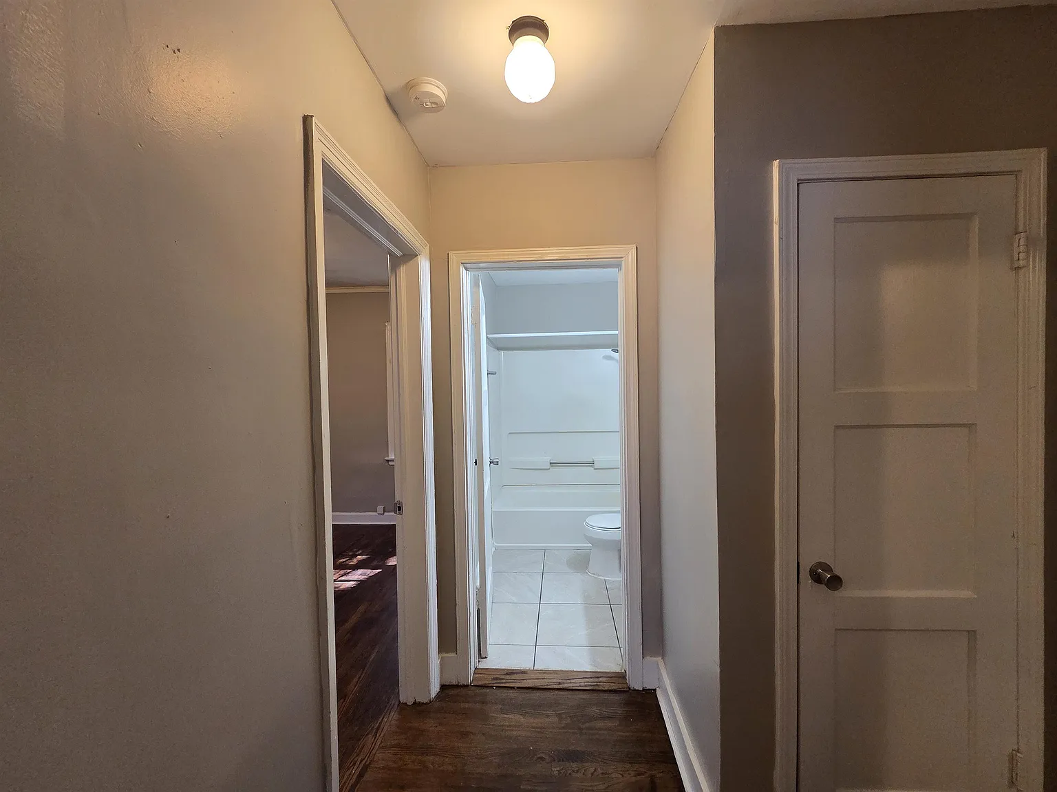 3 bed, 1.0 bath, $1,195 — Photo 4