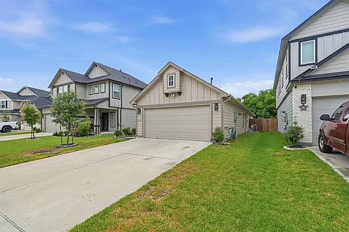 2742 Oakleaf Ash Ln Photo 1