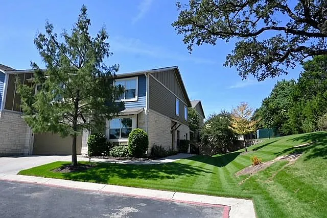 516 E Slaughter Ln #2304