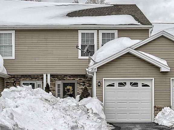2nd image of 237 Autumn Woods Ct