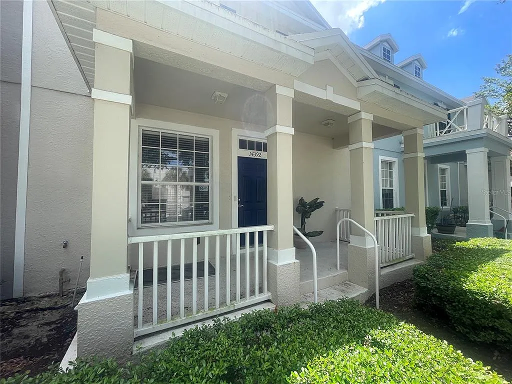 3 bed, 2.5 bath, 1642 sqft, $2,800 — Photo 3