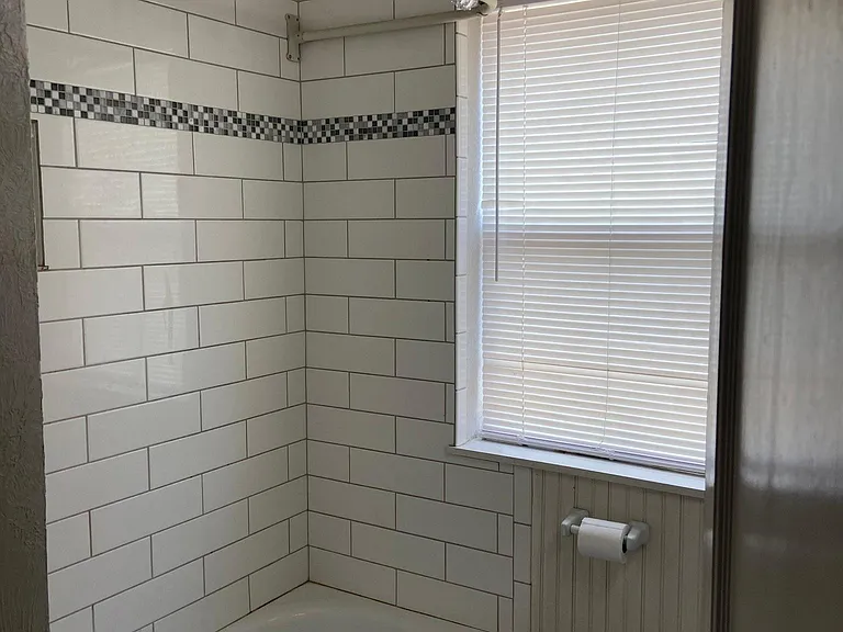 3316 N Robinson Ave #3 — Photo 5