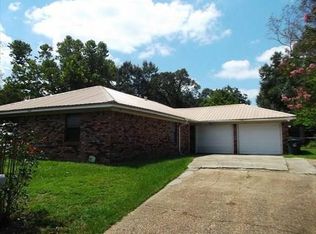 6 Gulf St, Chickasaw, AL 36611