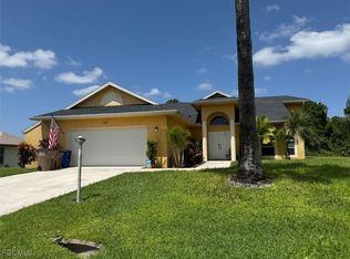 403 Poinsettia Ave, Lehigh Acres, FL 33972