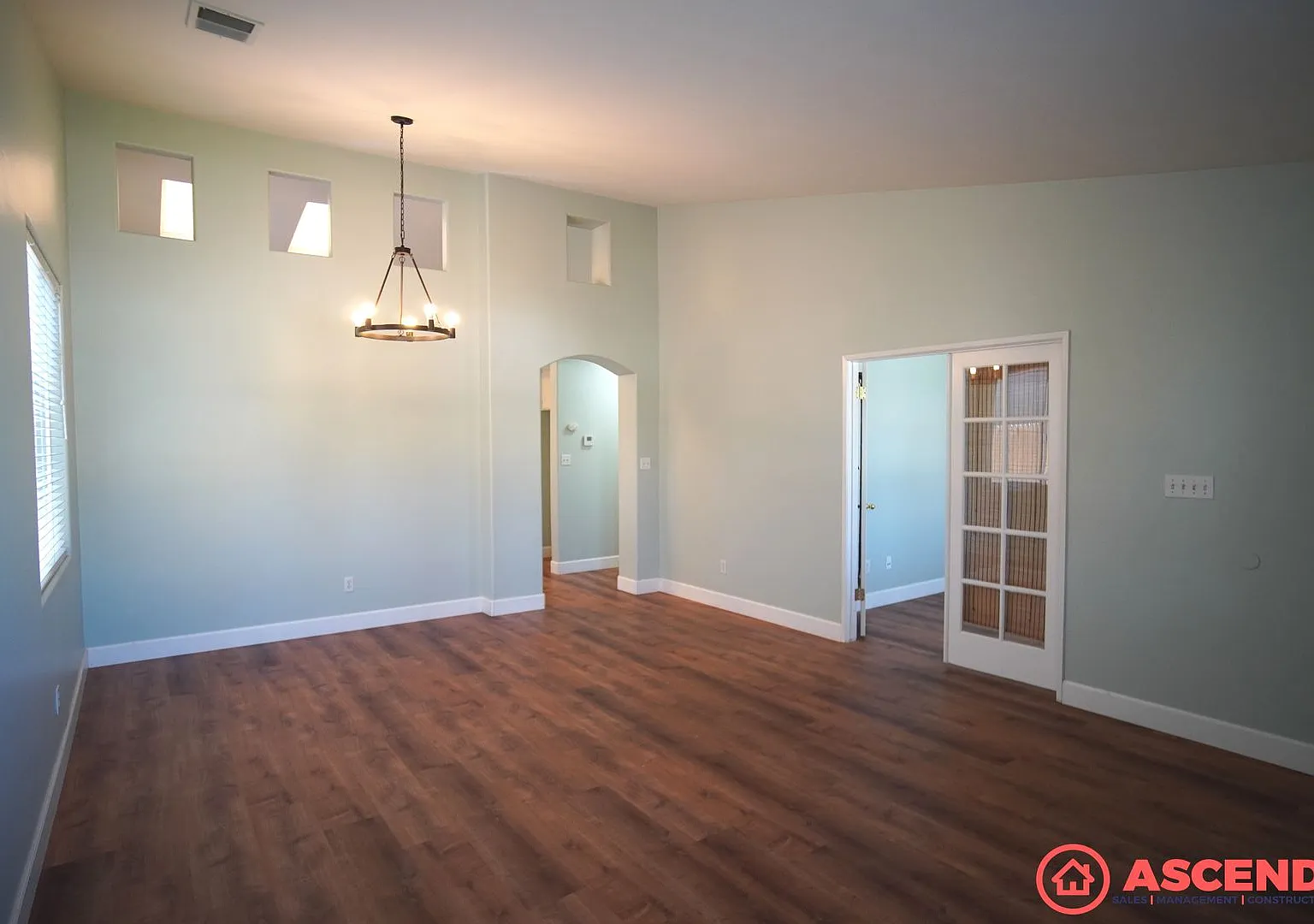 Charming Home in NW Bakersfield! — Photo 2