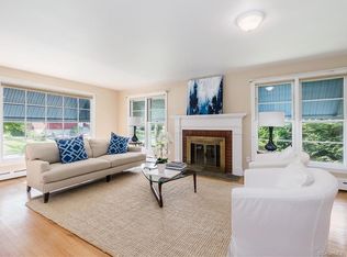 104 Candlewood Rd, Fairfield, CT 06825