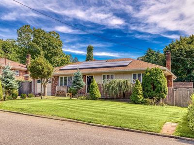15 Charmian Street, Huntington Station, NY, 11746