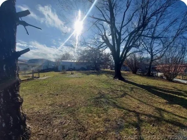 9640 Heritage Hills Dr, Sand Springs, OK 74063
