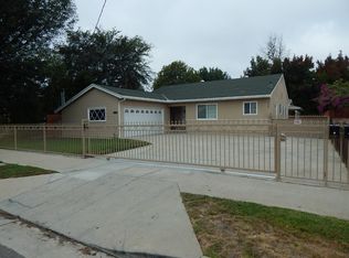 7507 Lindley Ave, Reseda, CA 91335