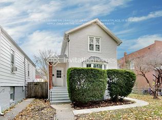 1037 Dewey Ave, Evanston, IL 60202