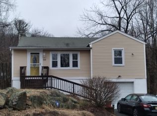 568 Macopin Rd, West Milford, NJ 07480