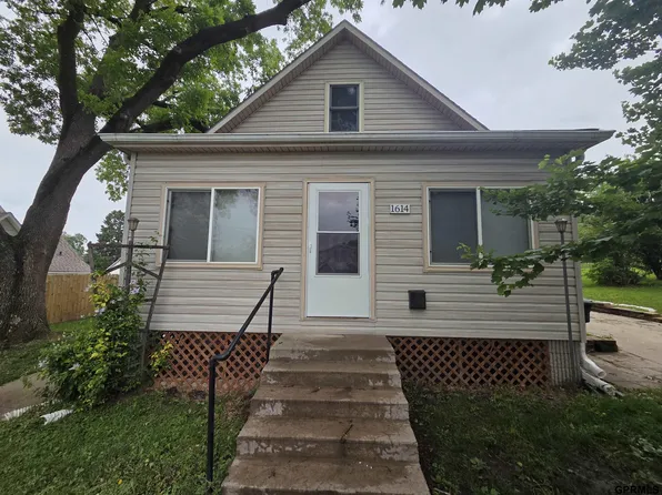 1614 Drexel St, Omaha, NE 68107