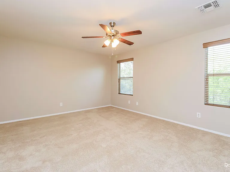 42480 W Santa Fe St — Photo 9