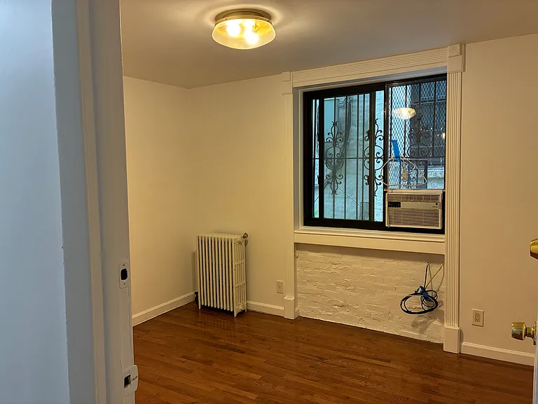 915 Greene Ave #1 — Photo 7