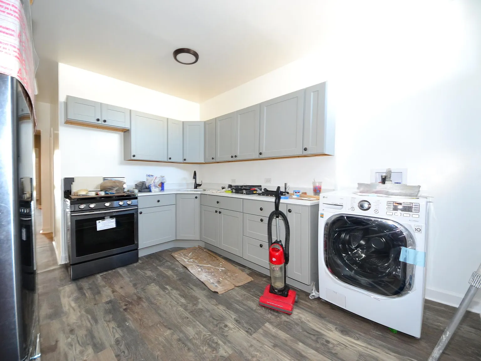 3 bed, 1200 sqft, $1,890 — Photo 4