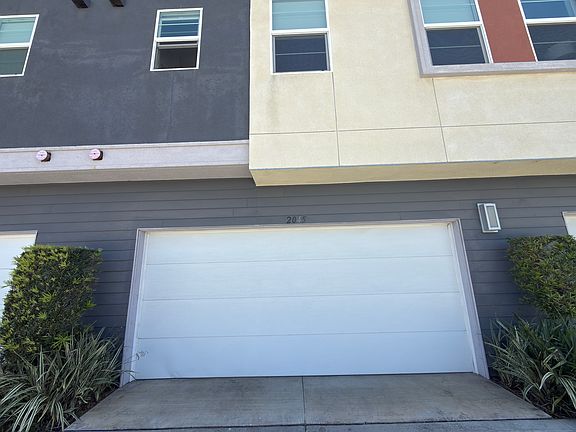 3rd image of 2045 W Place Dr