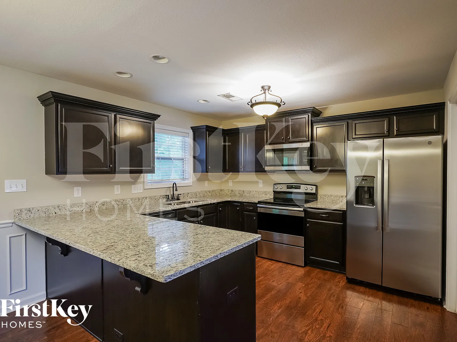 5 bed, 3.0 bath, 2125 sqft, $2,340 — Photo 3