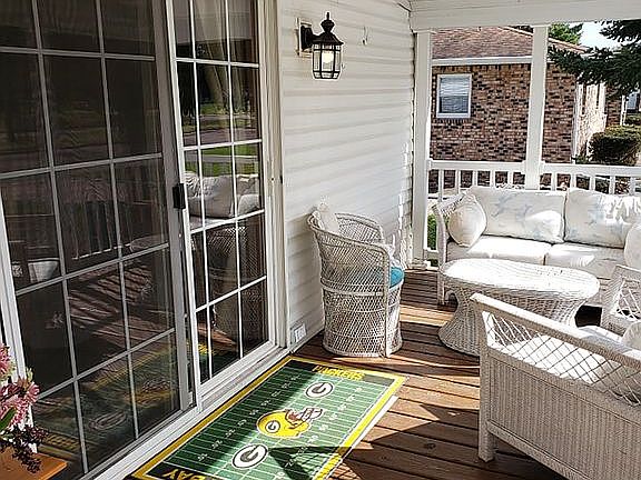 patio door to kitchen &porch