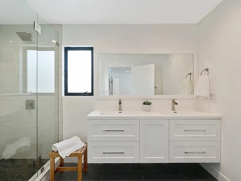 13940 Bermax Ave — Photo 31