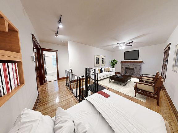 2nd image of 3759 N Lakewood Ave APT 1R
