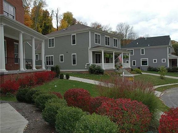 5th image of 2992 Woodland Ct