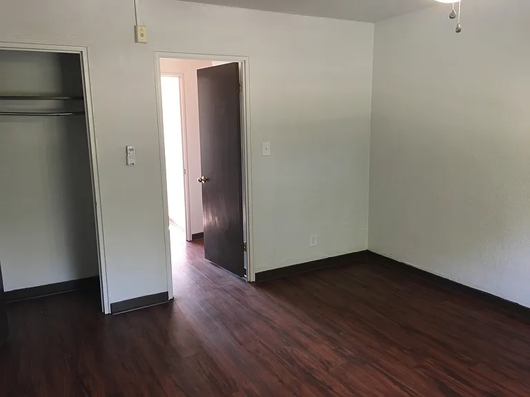 College View Apartments — Photo 19