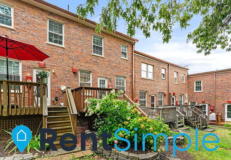 1300 S Barton St #338 — Photo 41