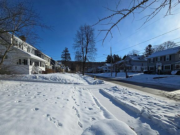 5th image of 127 Harding Pl