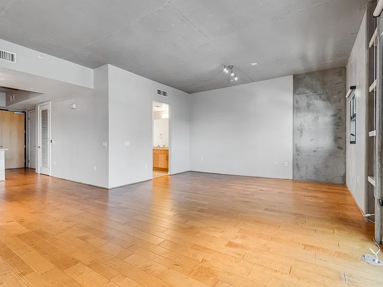 353 E Bonneville Ave #365 — Photo 4