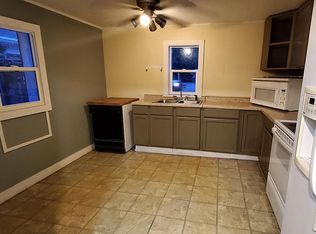 224 W 4th St, Valentine, NE 69201