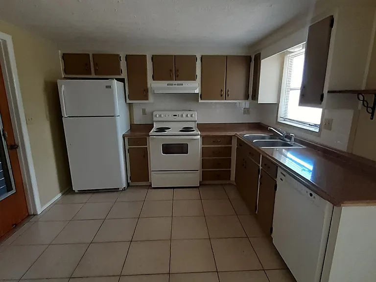 3513 Trask Dr — Photo 3