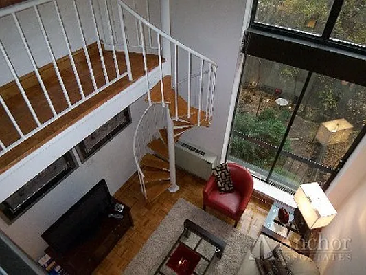 Rented by Anchor Associates | media 43