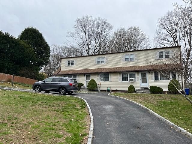 1st image of 131 Arnold Pl