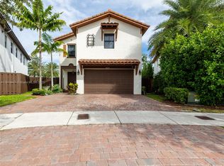 8777 NW 102nd Ct, Doral, FL 33178