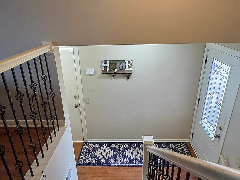 2609 25th St NW — Photo 4