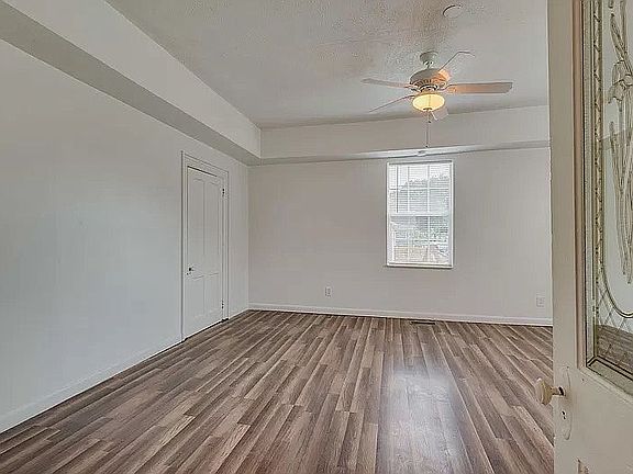 5th image of 226 Higdon St