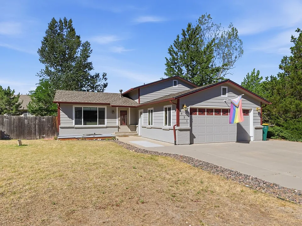 931 Mountain View Dr