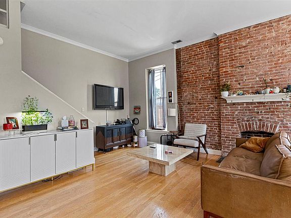 4th image of 1803 Lafayette Ave APT D
